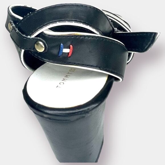 Tommy Hilfiger Block Heel Sandals T-Strap Ankle Straps Size 7.5 - Picture 2 of 12